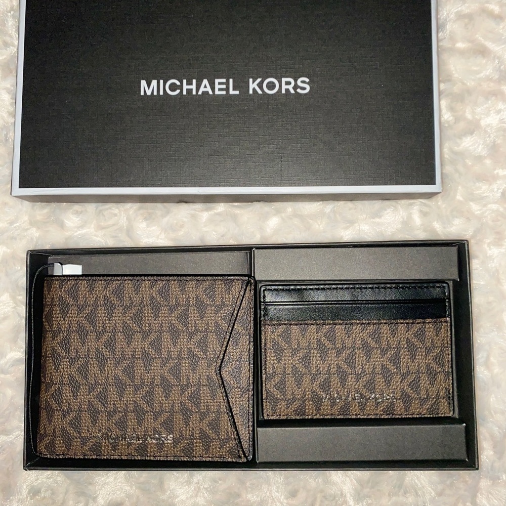 Men’s MK wallet ! New with tags